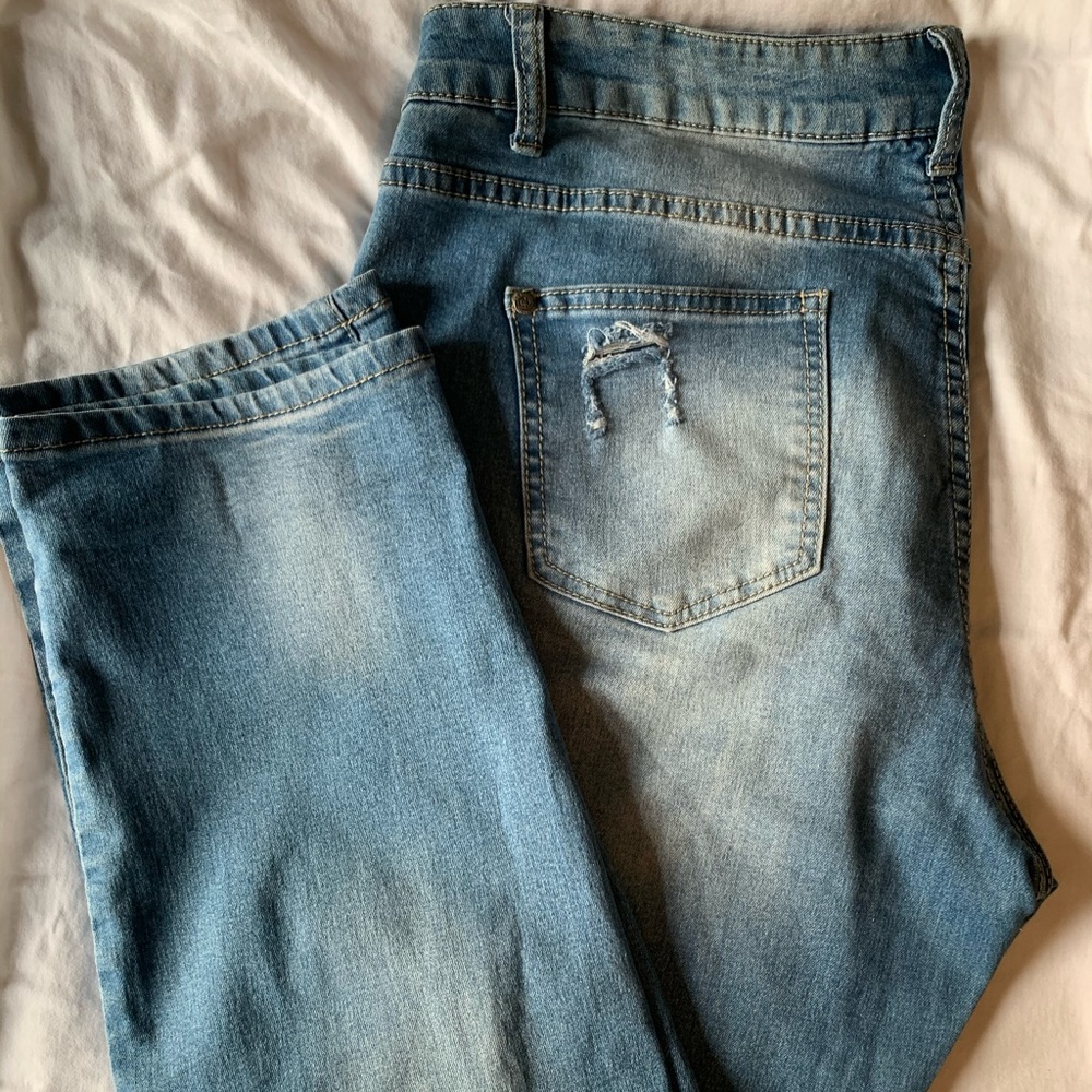 Rock & Royal distressed denim